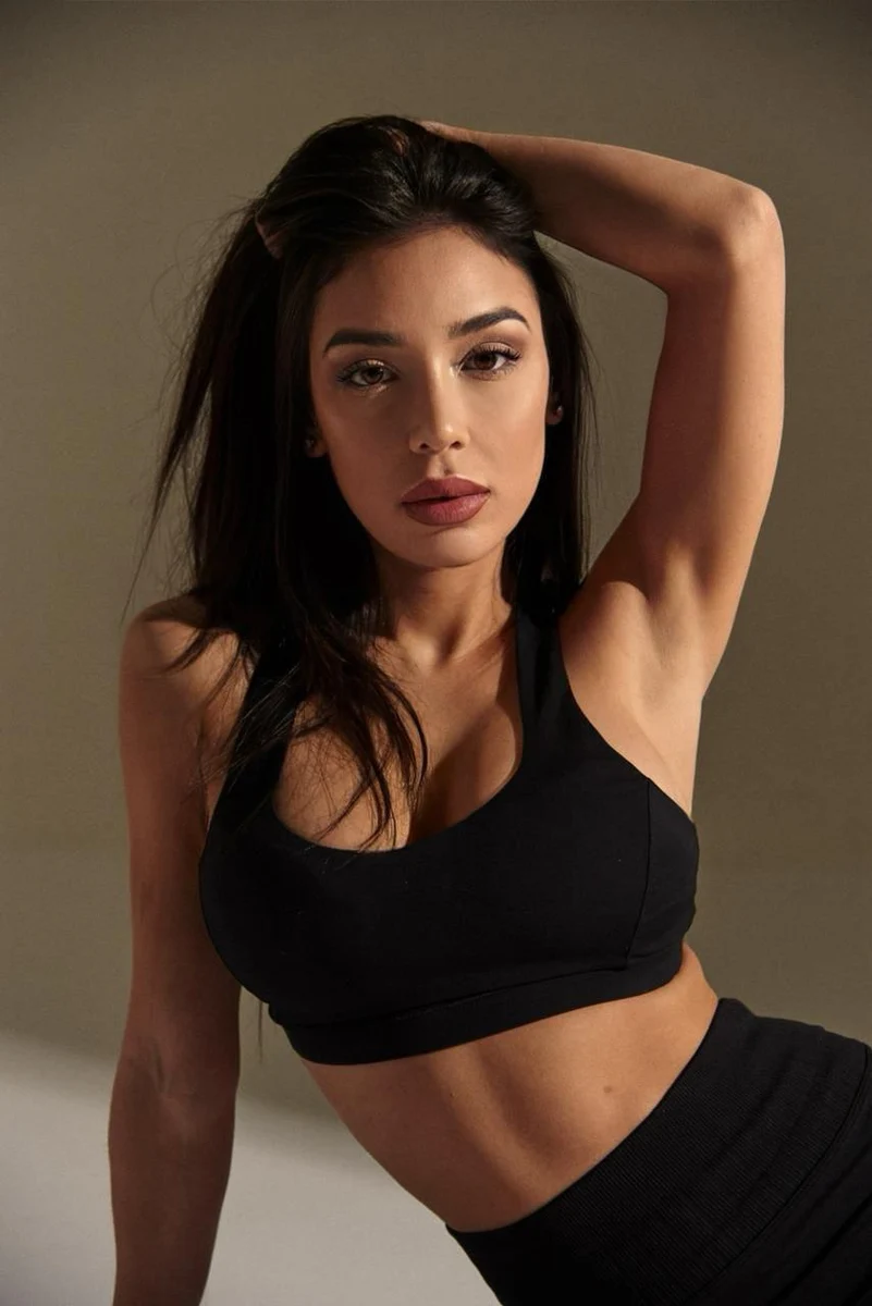 Adriana escort in Munich