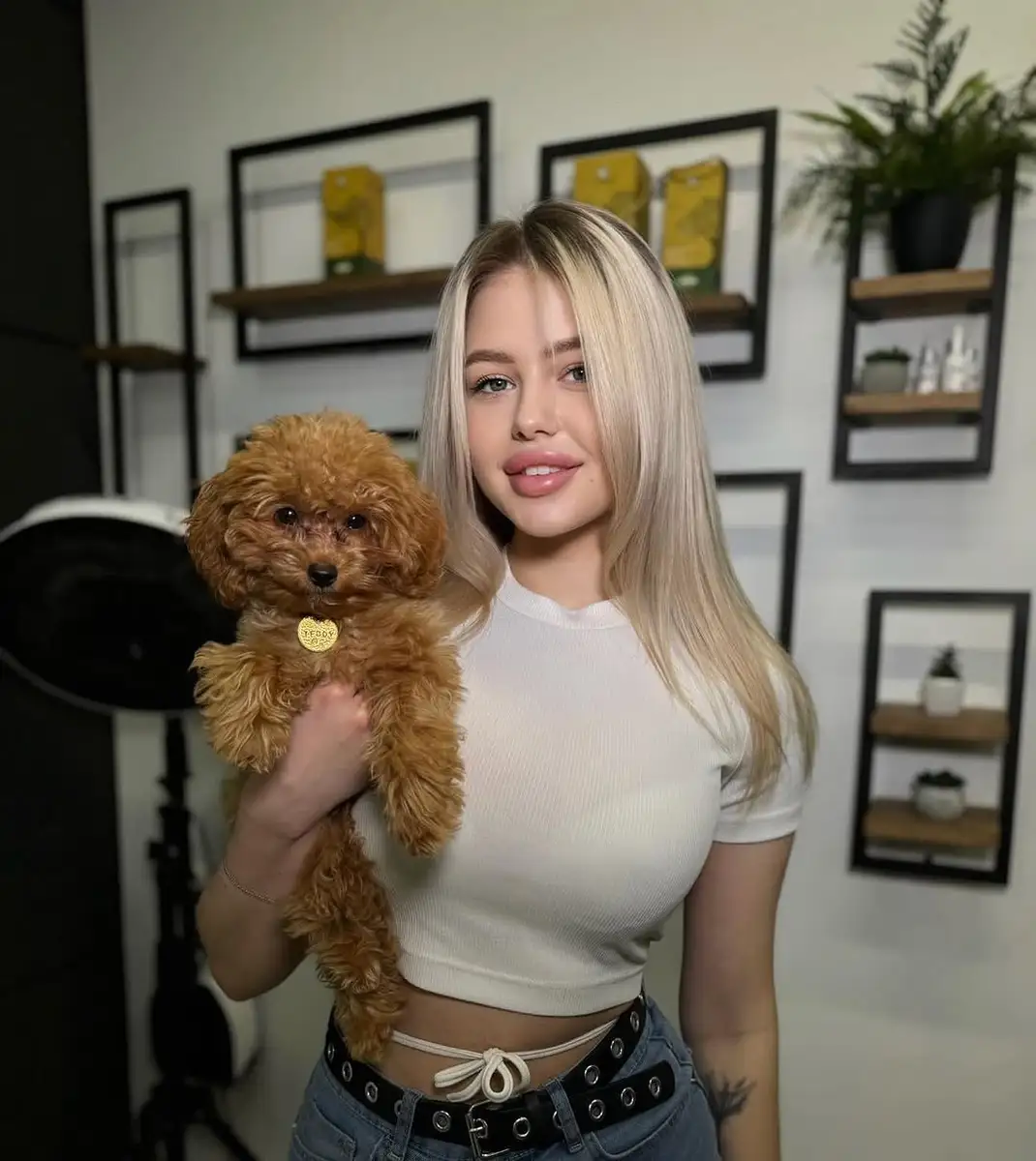 Amelia escort in Munich