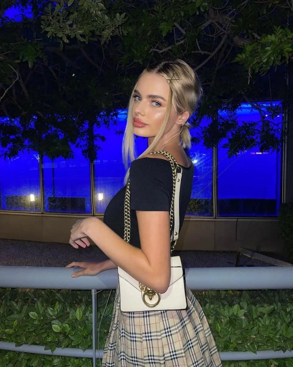 Kaitlyn escort in Munich