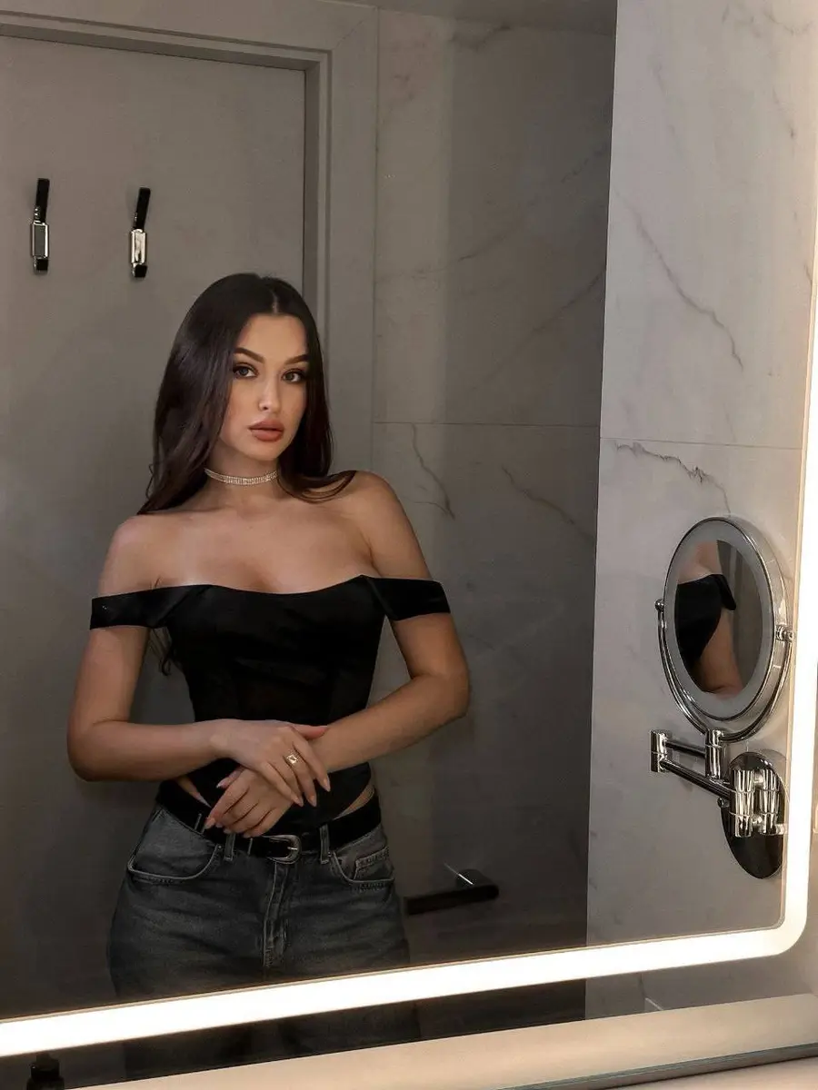 Lucy escort in Munich