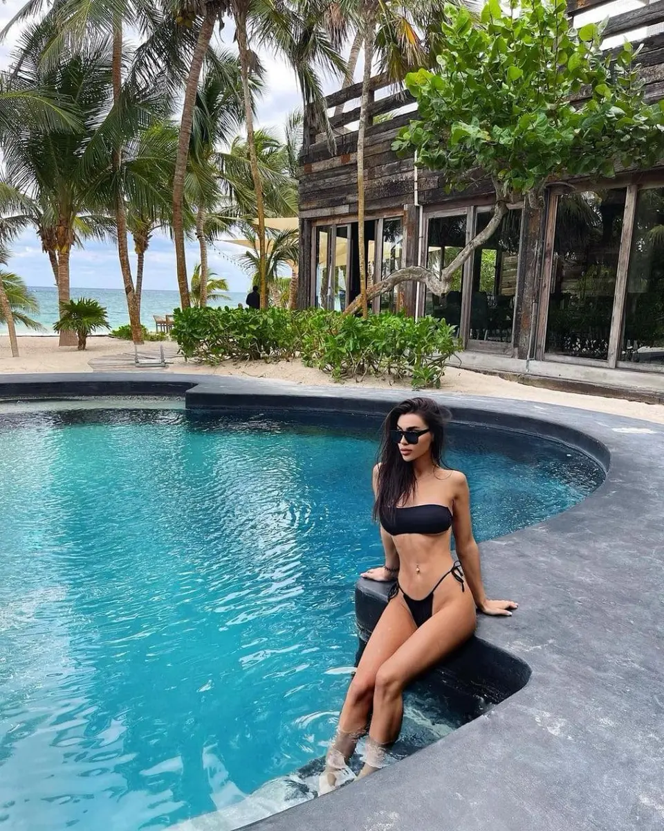 Maya escort in Munich