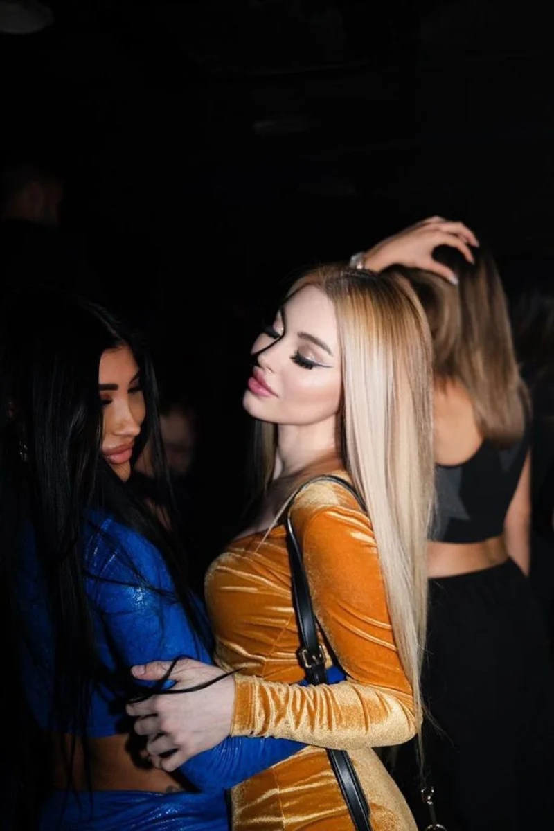 Regina escort in Munich