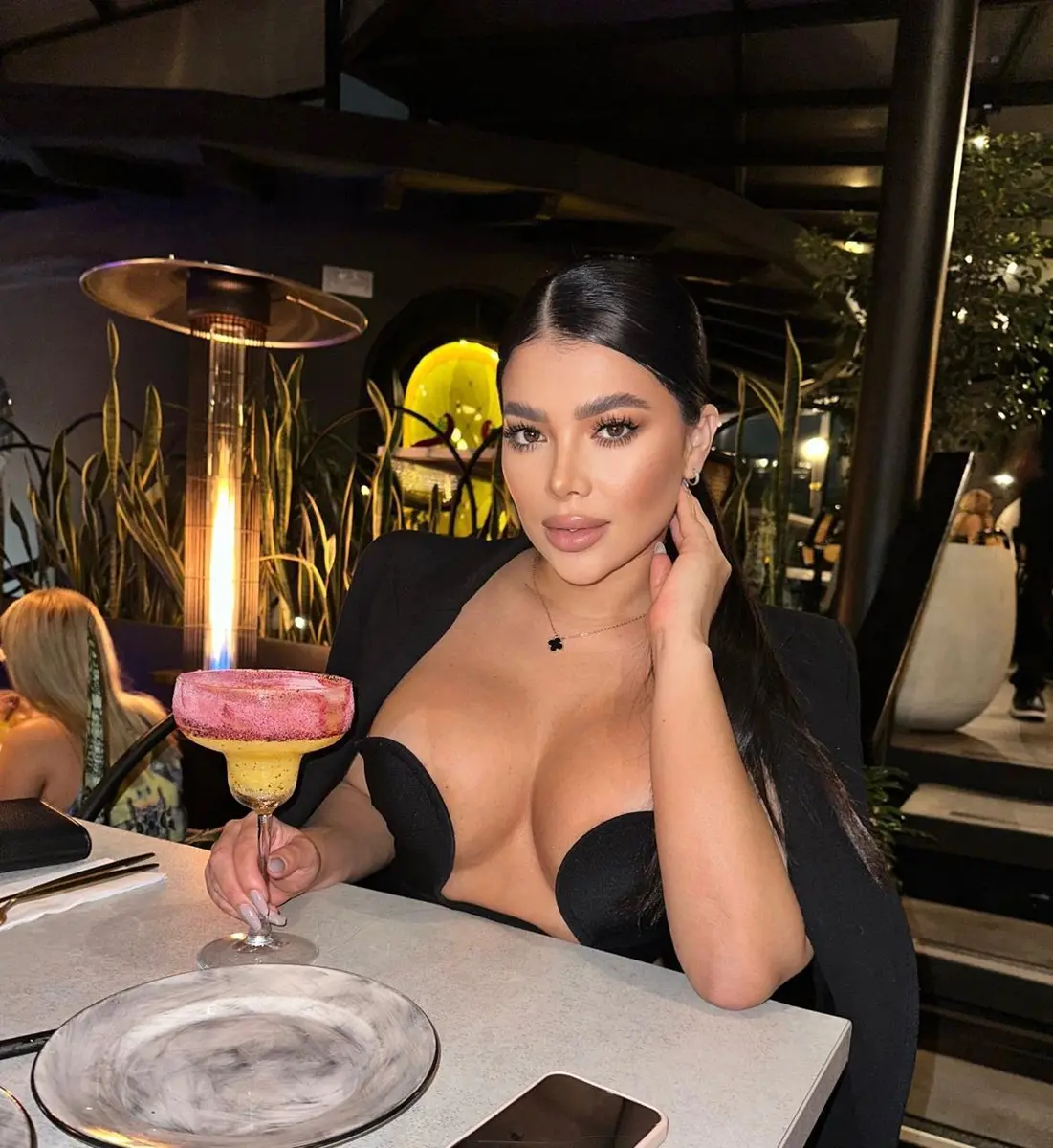 Serena escort in Munich