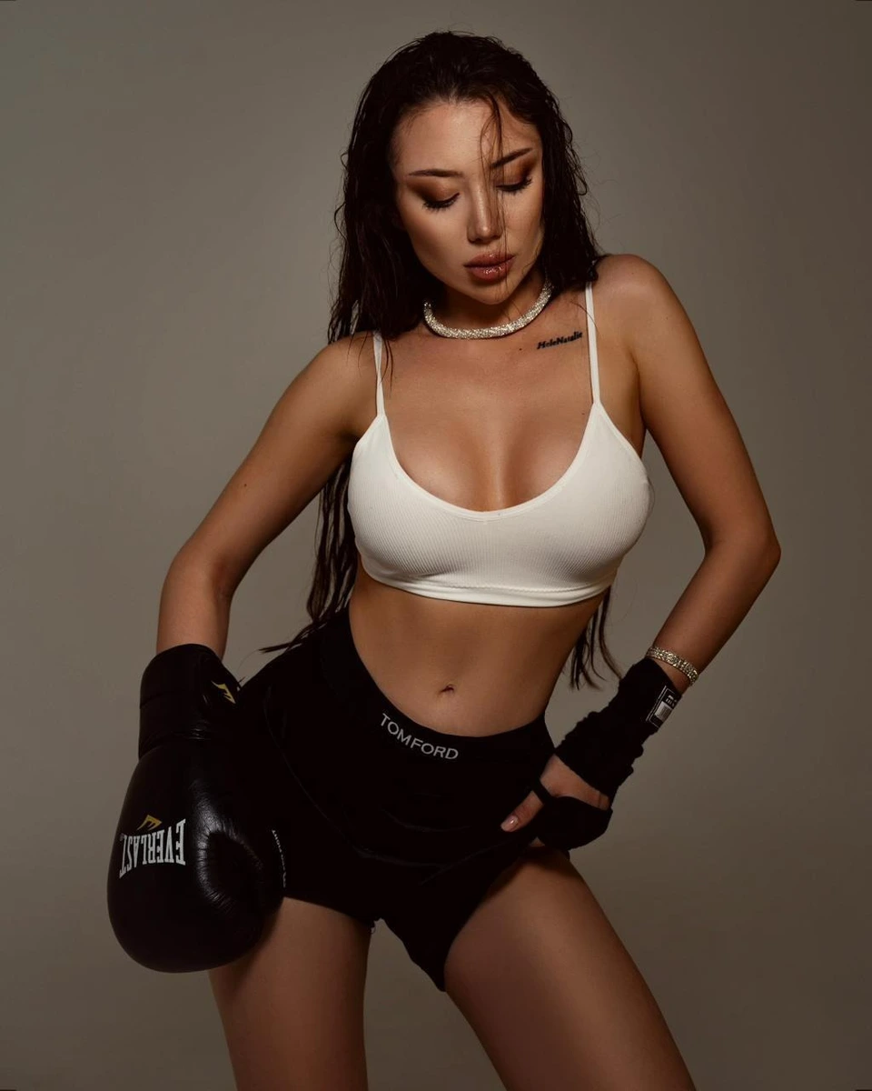 Violetta escort in Munich