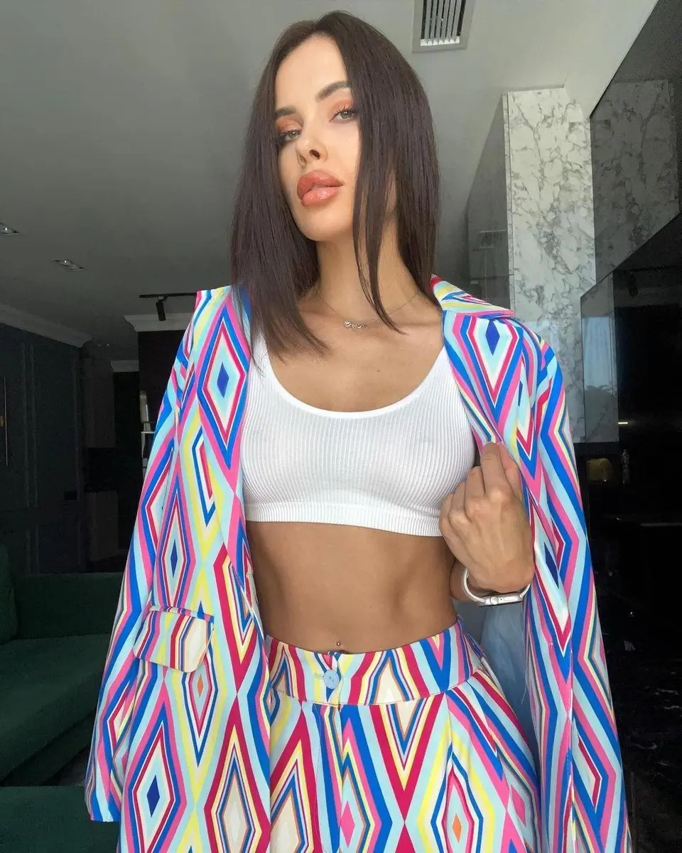 Yasmine escort in Munich