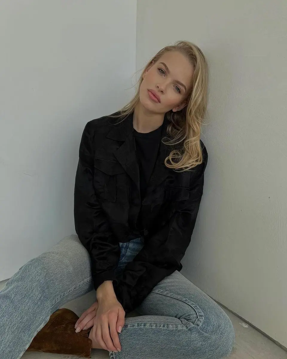 Zinnia escort in Munich