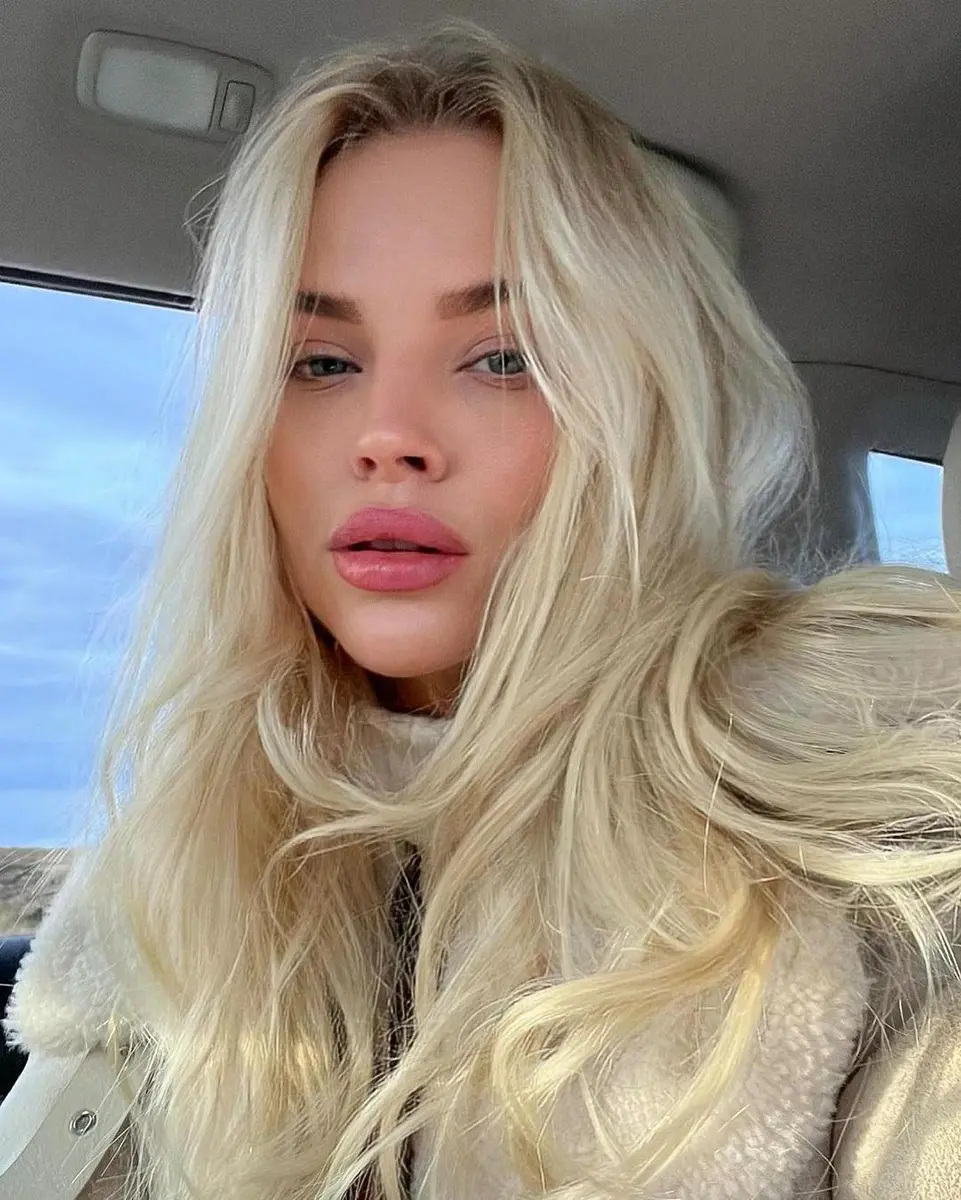 Zoelle escort in Munich